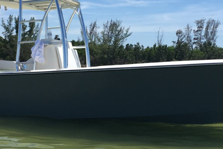 Photo of a 25' Custom Tarpon Fishing Boat