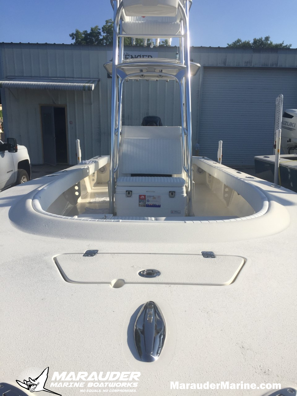 25' Tarpon Custom Fishing Boat for Fishing Guides in 25 Foot Avenger Custom Fishing Boats photo gallery from Marauder Marine Boat Works